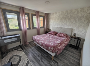 Fully Renovated House with Lovely Garden