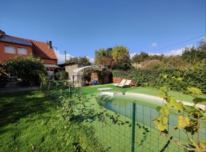 Fully Renovated House with Lovely Garden