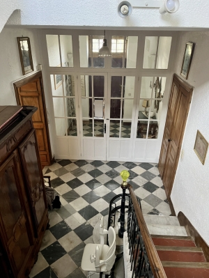 Superb Manor House in Landscaped Grounds