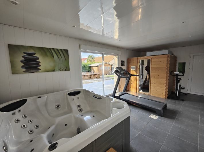 Recently Built Detached House with Landscaped Garden