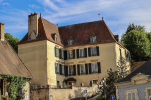 Historic Property of Character in Private Grounds