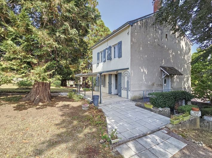 Delightful House in Wine Growing Sector Village