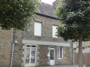 Town House with Neat Garden