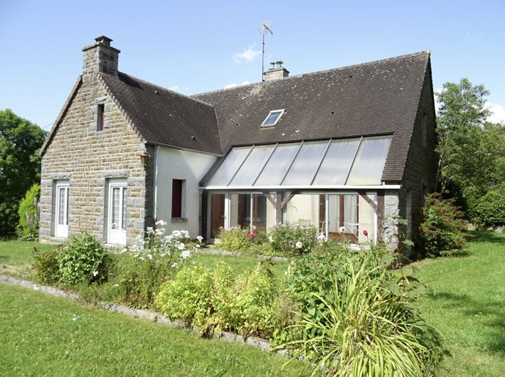 Detached House with Landscaped Garden