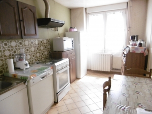 Detached Country House with Garden and Outbuilding