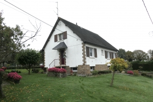 Detached House with Garden
