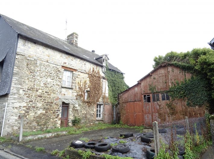 Large Property to Renovate with Huge Potential