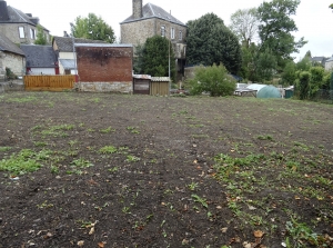 Large Property to Renovate with Huge Potential