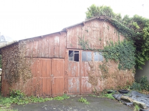 Large Property to Renovate with Huge Potential