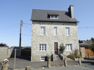 Detached House with Garden