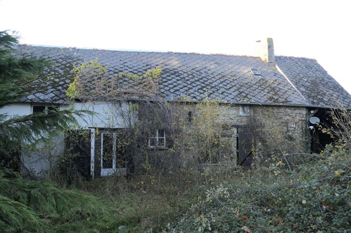 SLD02643 - Under Offer with Cle France