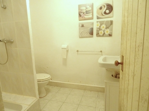SLD02643 - Under Offer with Cle France