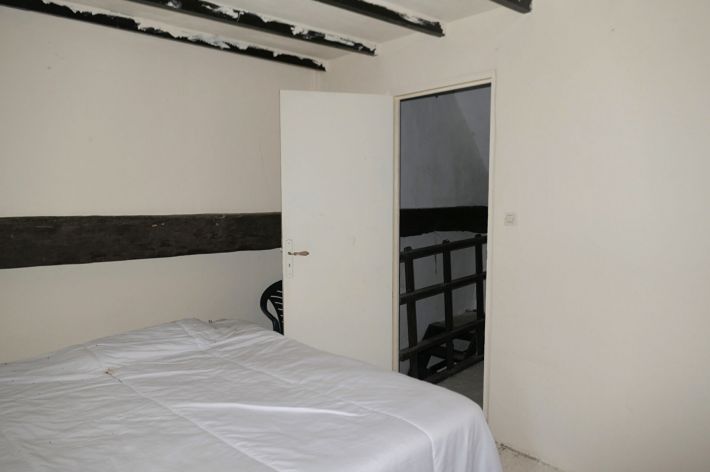 SLD02643 - Under Offer with Cle France