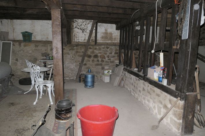 SLD02643 - Under Offer with Cle France