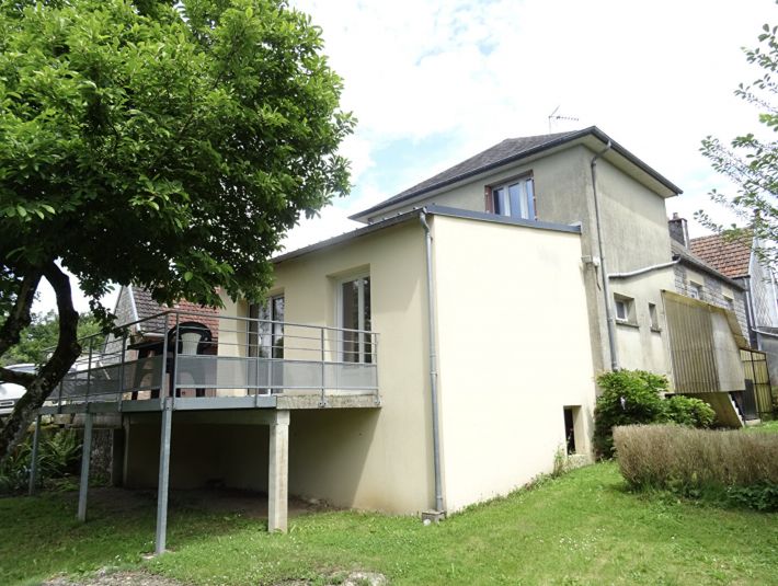SLD02636 - Under Offer with Cle France