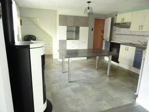 SLD02636 - Under Offer with Cle France