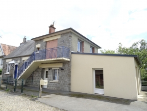 SLD02636 - Under Offer with Cle France
