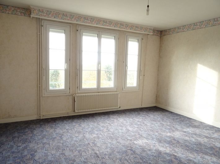 Town House in Nice Location