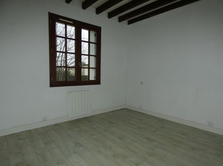 Traditional House with Garden