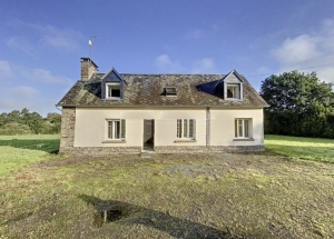 Detached Country House with Outbuilding