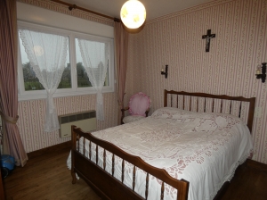 Traditional Detached House with Mature Garden