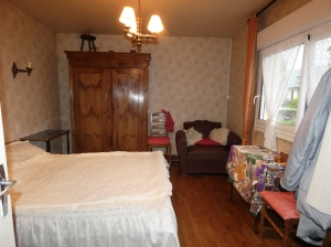 Traditional Detached House with Mature Garden