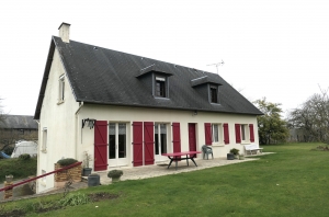 Detached House with Landscaped Garden
