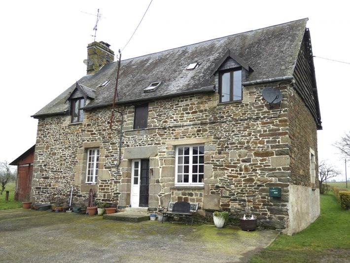 Detached Country House with Outbuildings
