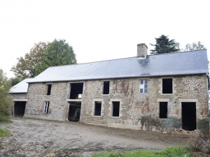 Large Country House to Finish Renovations