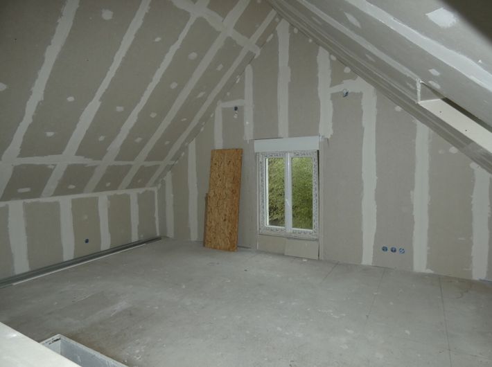 Detached House with More Potential and Outbuilding in Land