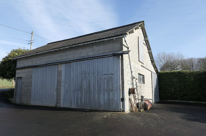 Detached Country House with Outbuilding and Open View