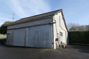 Detached Country House with Outbuilding and Open View