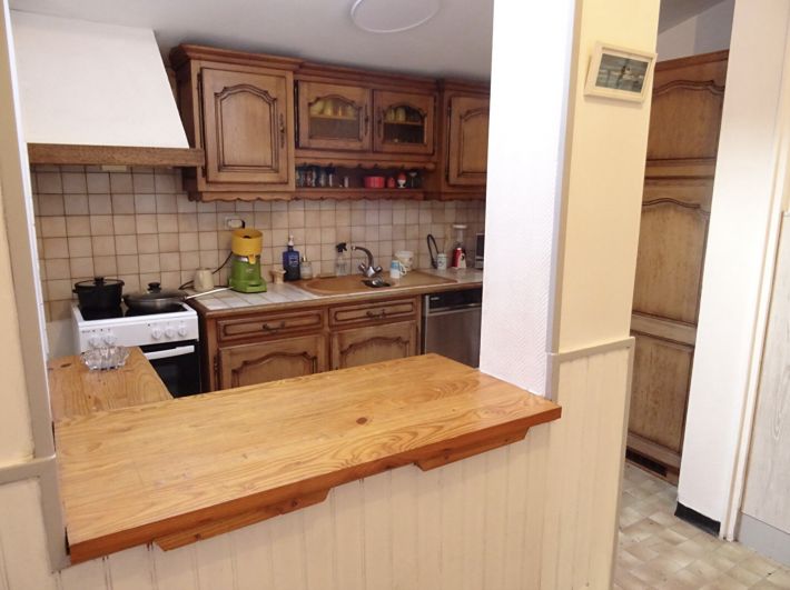 Town House in Very Good Decorative Order