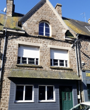 Town House in Very Good Decorative Order