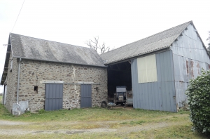Detached Country House with Outbuilding