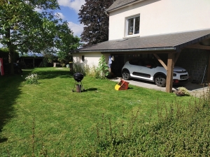 Detached House with Landscaped Garden and View