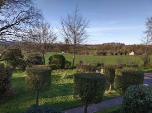 Detached House with Landscaped Garden and View