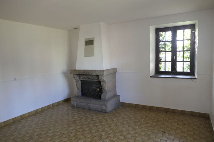 Detached House with Garden