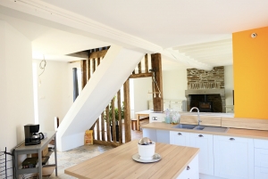 Detached Manor House Style Property with Garden
