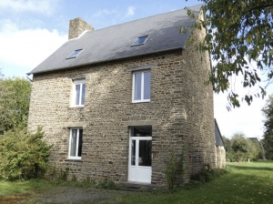 Detached Country House with Outbuilding
