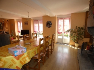Main House and Guest Gite in Landscaped Gardens