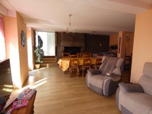 Main House and Guest Gite in Landscaped Gardens