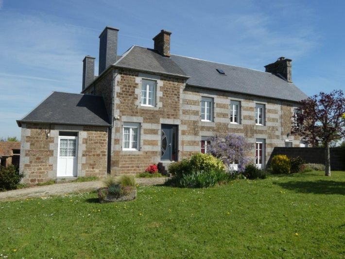 Main House and Guest Gite in Landscaped Gardens