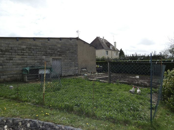 Building to Renovate and Develop into A Home
