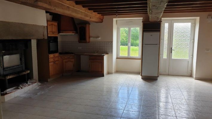 Detached House with Garden in the Countryside