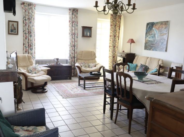 Large and Lovely Town House with Garden