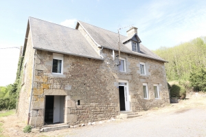 Detached Country House with Open Panoramic Views