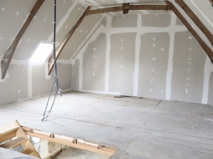 Detached House to Renovate with Outbuilding
