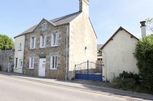 Lovely House with Guest Gite Accommodation