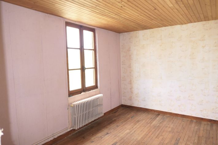 SLD02647 - Sold By Cle France